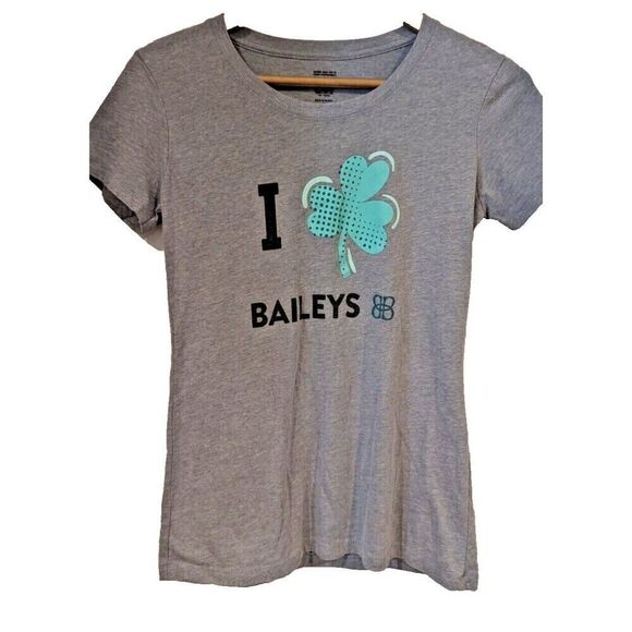I Shamrock Baileys Lucky TEE T SHIRT Sz M Casual Relaxed Irish St Paddys Day - Picture 1 of 4